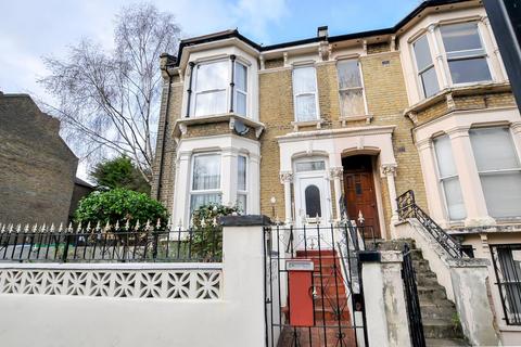 4 bedroom terraced house for sale, Brooke Road, London