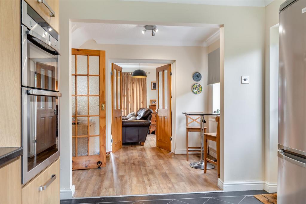 8591661-interior23.jpg