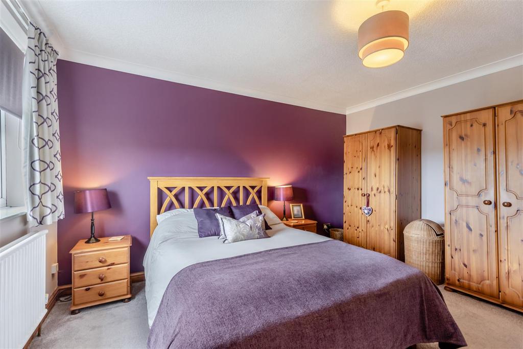 8591661-interior10.jpg