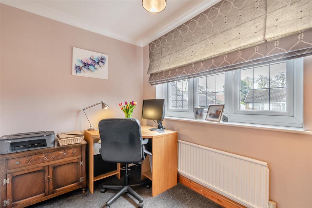 8591661-interior11.jpg