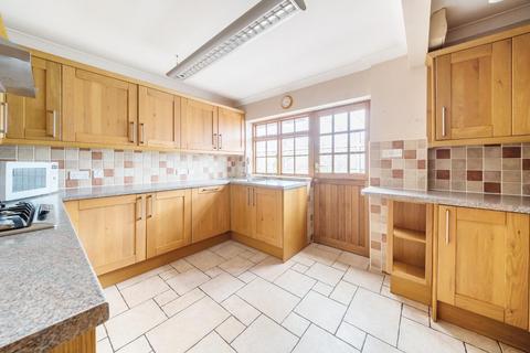 3 bedroom detached bungalow for sale, Stroud GL5