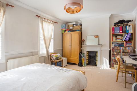4 Balfour Road, London, W13 9TN