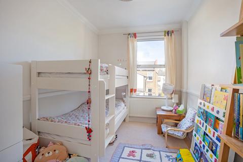 4 Balfour Road, London, W13 9TN