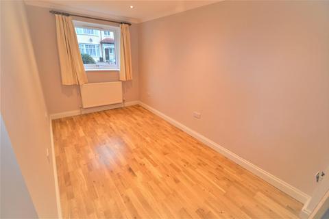 2 bedroom ground floor flat for sale, Derby Road, South Woodford