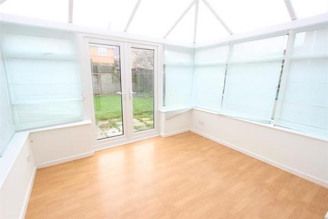 3 bedroom semi-detached house to rent, Raddive Close, Newton Aycliffe