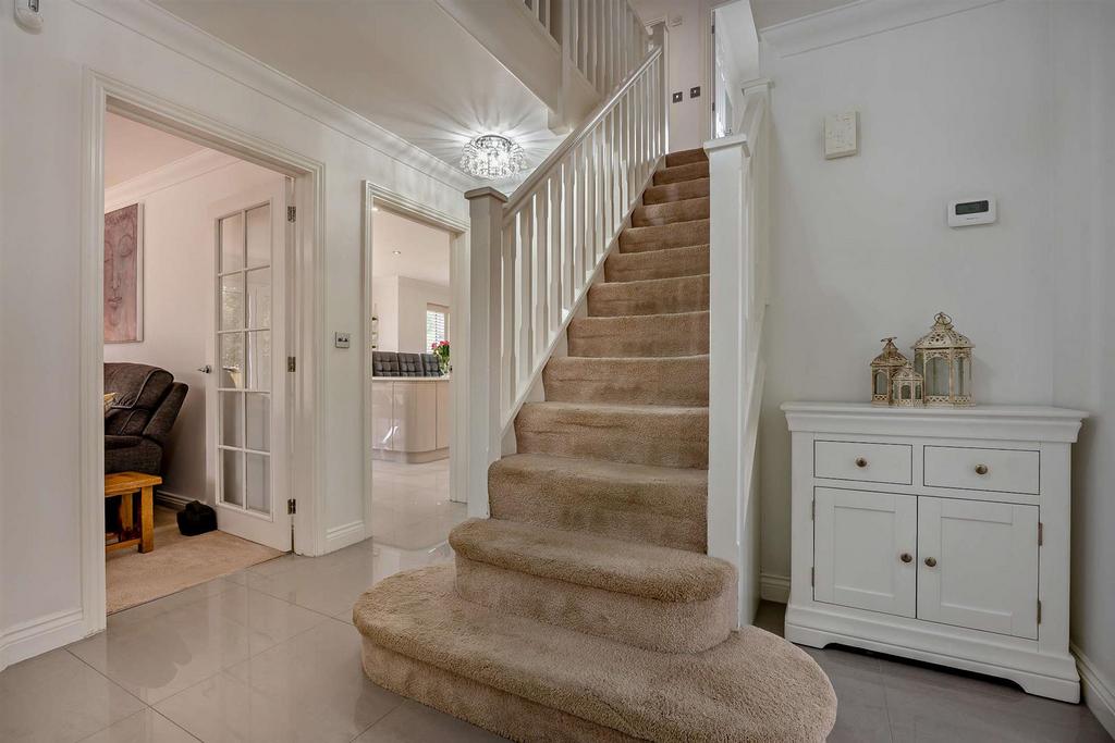 8589296-interior17-800.jpg