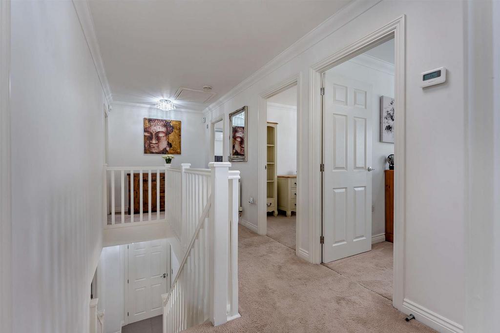 8589296-interior03-800.jpg