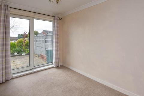3 bedroom semi-detached house to rent, Hullet Close, Appley Bridge, Wigan, WN6 9LD