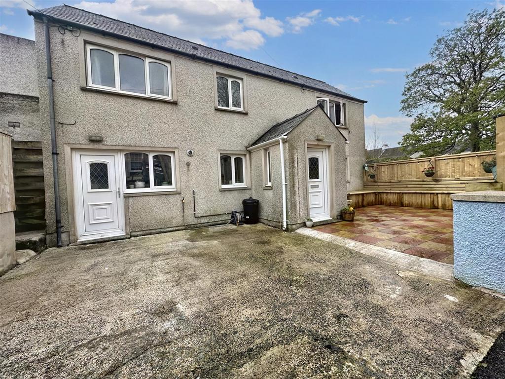 Laws Street, Pembroke Dock 2 bed detached house for sale £115,000