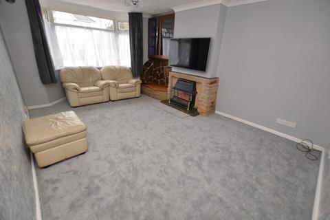 4 bedroom semi-detached house to rent, Burleigh Avenue, Wigston