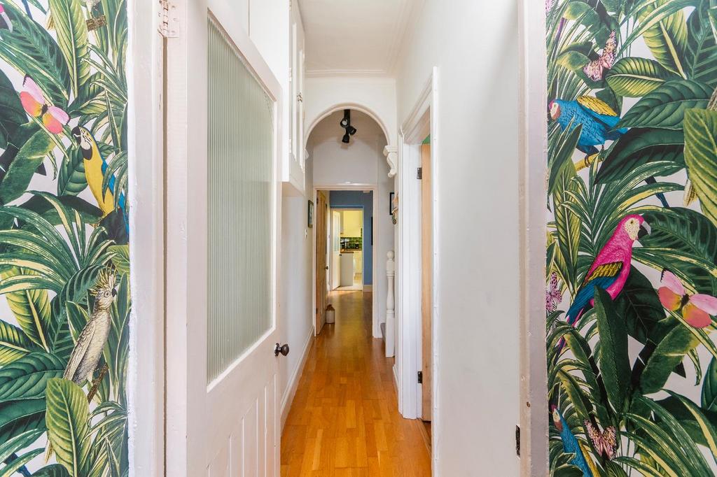 5 GS5 TN - Hallway A.jpg