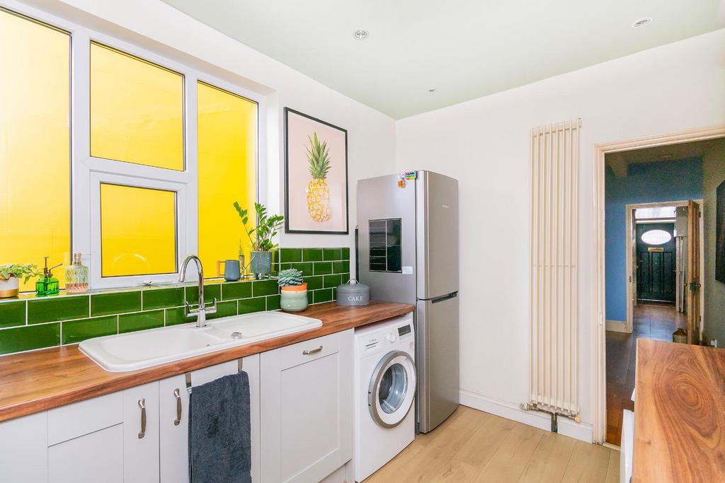 5 GS5 TN - Kitchen A.jpg