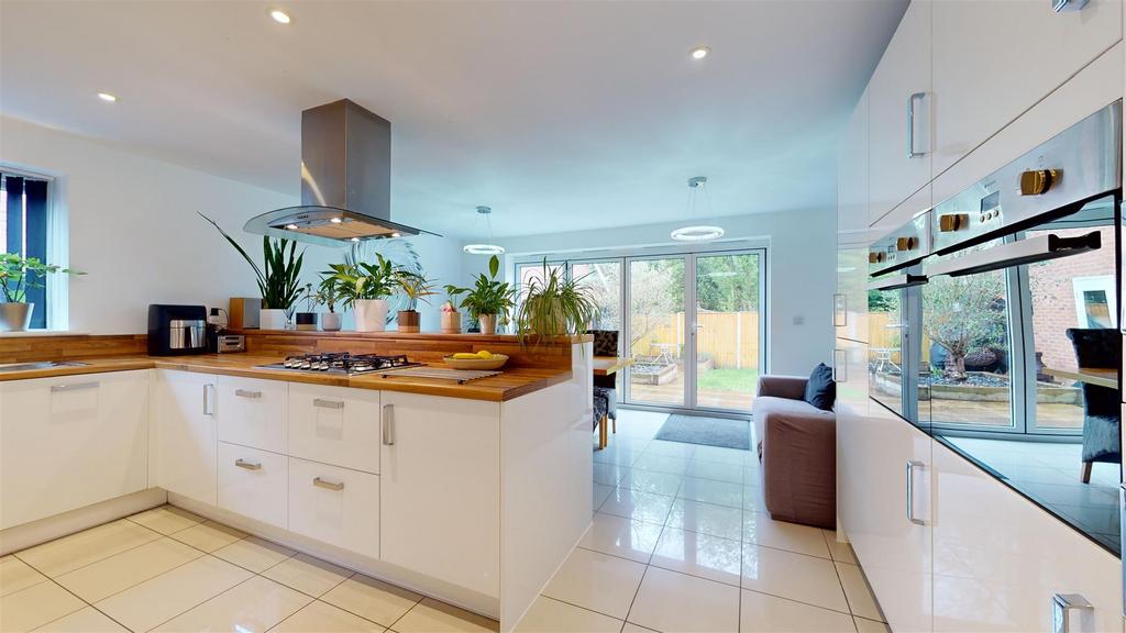 Kitchen/family room