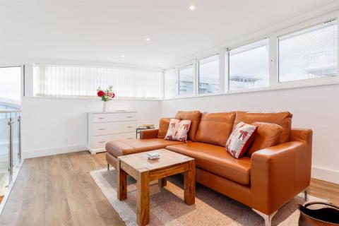 3 bedroom penthouse for sale, Dolphin Quays, The Quay, Poole