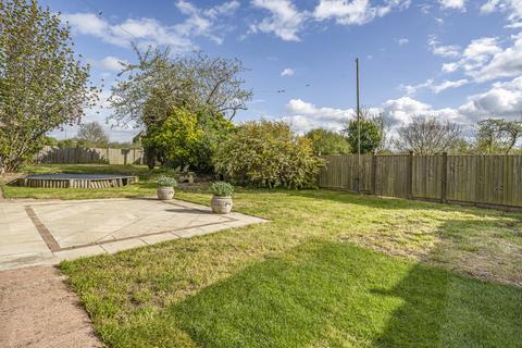5 bedroom bungalow for sale, Sheerness Road, Lower Halstow, Sittingbourne, Kent, ME9