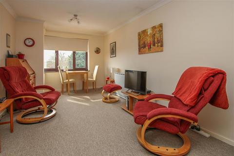 2 bedroom retirement property for sale, Kings Road, Brentwood