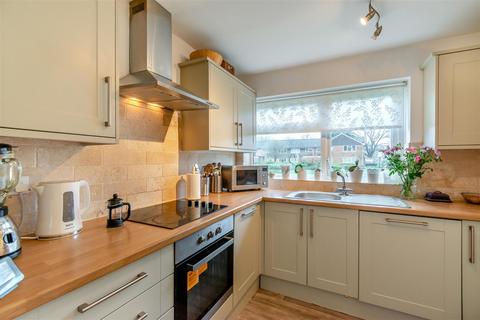 3 bedroom flat for sale, Stag Lane, Chorleywood WD3