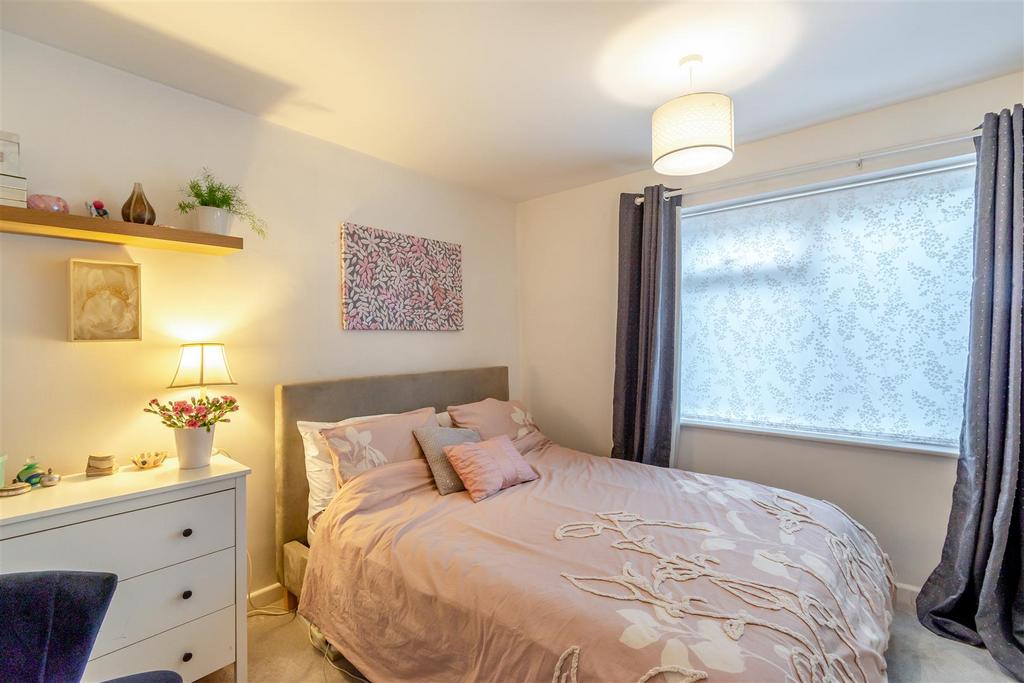 8587886-interior10.jpg
