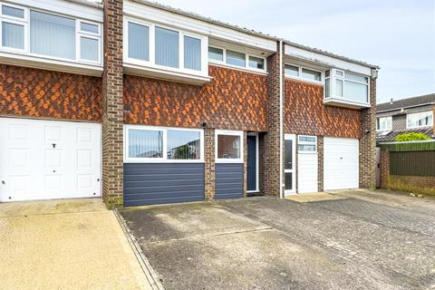 3 bedroom terraced house for sale, Ivy Close, Gravesend DA12