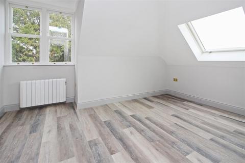 1 bedroom penthouse to rent, Whitstable Road, Canterbury