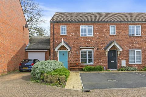 3 bedroom end of terrace house for sale, The Furrows, Northampton NN3