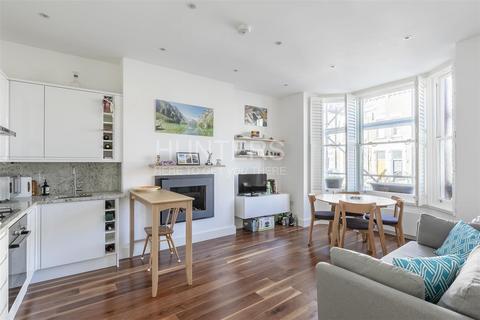 2 bedroom flat to rent, Hemstal Road, London, NW6
