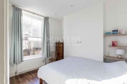 2 bedroom flat to rent, Hemstal Road, London, NW6