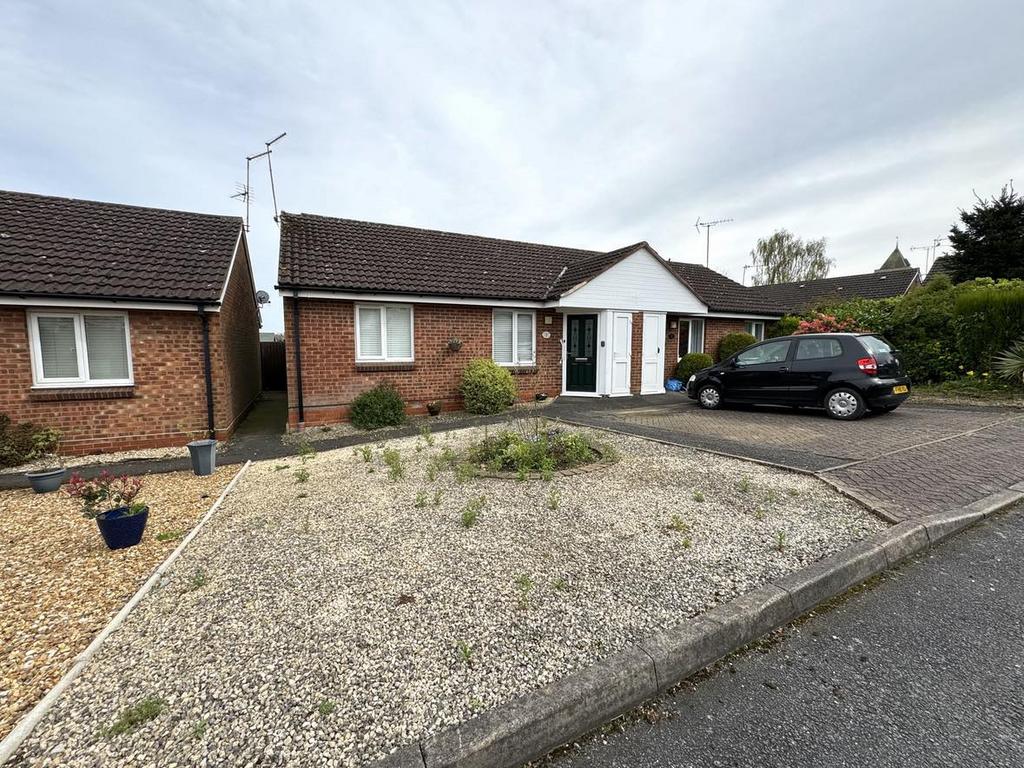 Peggs Grange, Hugglescote, Coalville... 2 bed semidetached bungalow