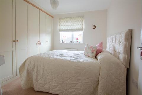 2 bedroom flat for sale, Green Road, Haverhill CB9