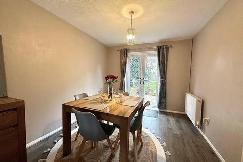35 Bank View, Northampton, NN4 0RS