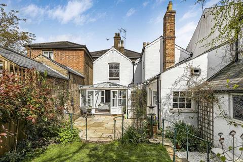3 Barton Square, Ely, CB7 4DF