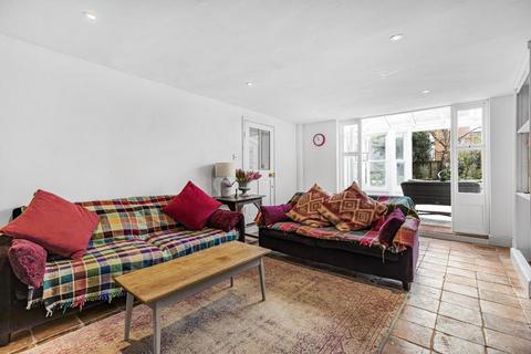 3 Barton Square, Ely, CB7 4DF