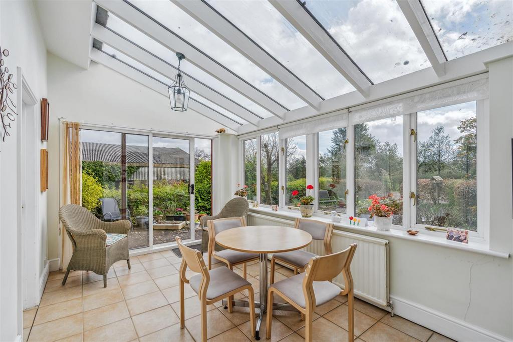 Breakfast Room