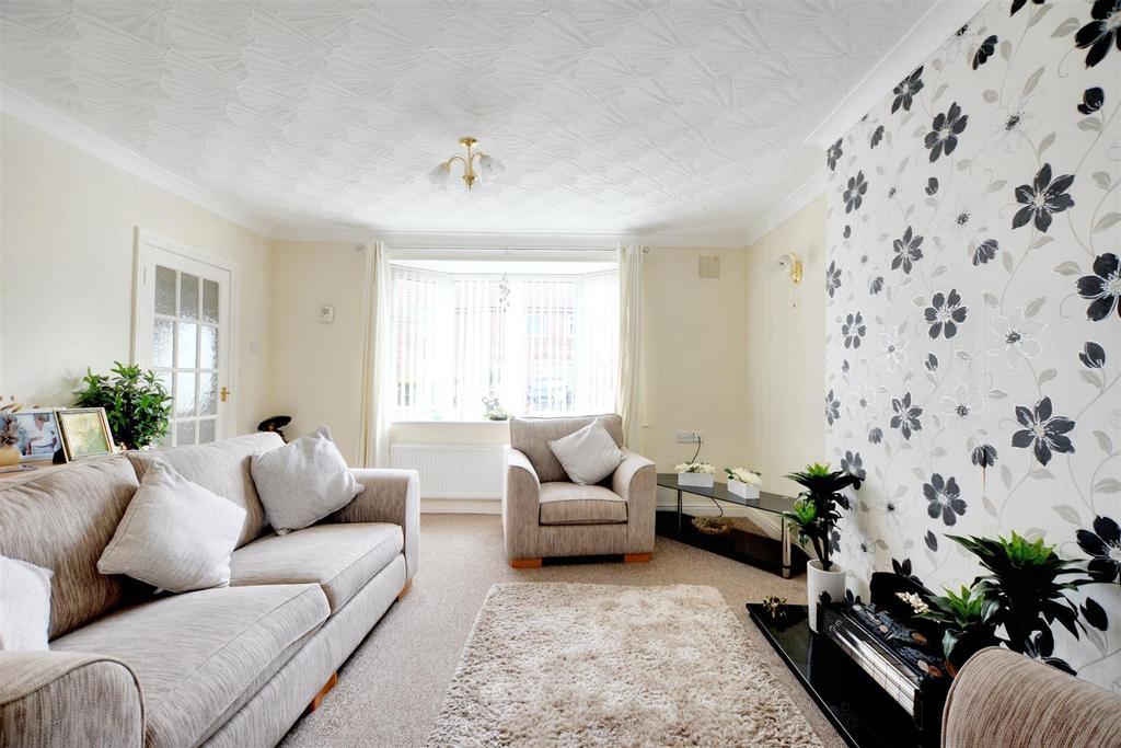 Living Room 2.jpeg