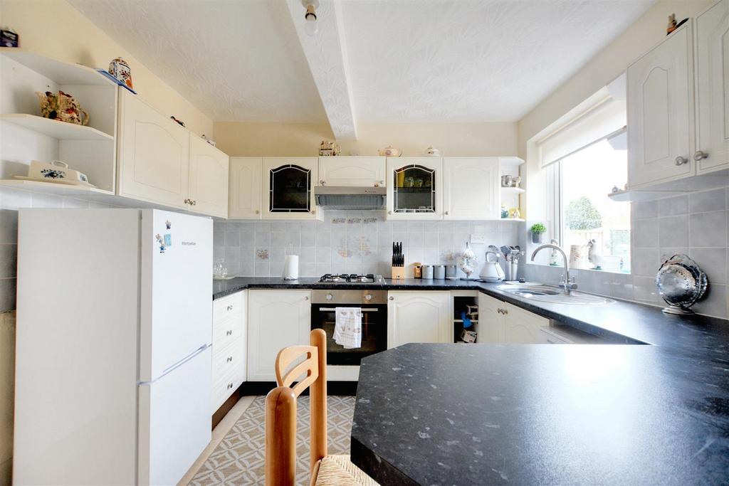 Kitchen 1.jpeg