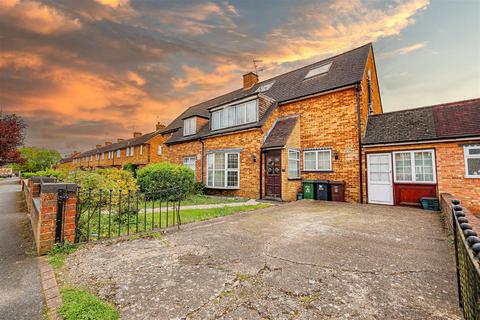 6 bedroom semi-detached house for sale, Collyer Road, London Colney, AL2