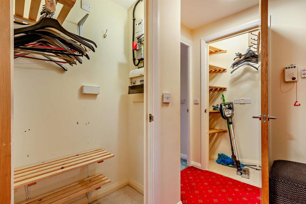 8587994-interior10-800.jpg