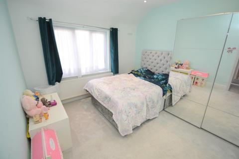 14 Halsbury Road East, Northolt, UB5 4PU