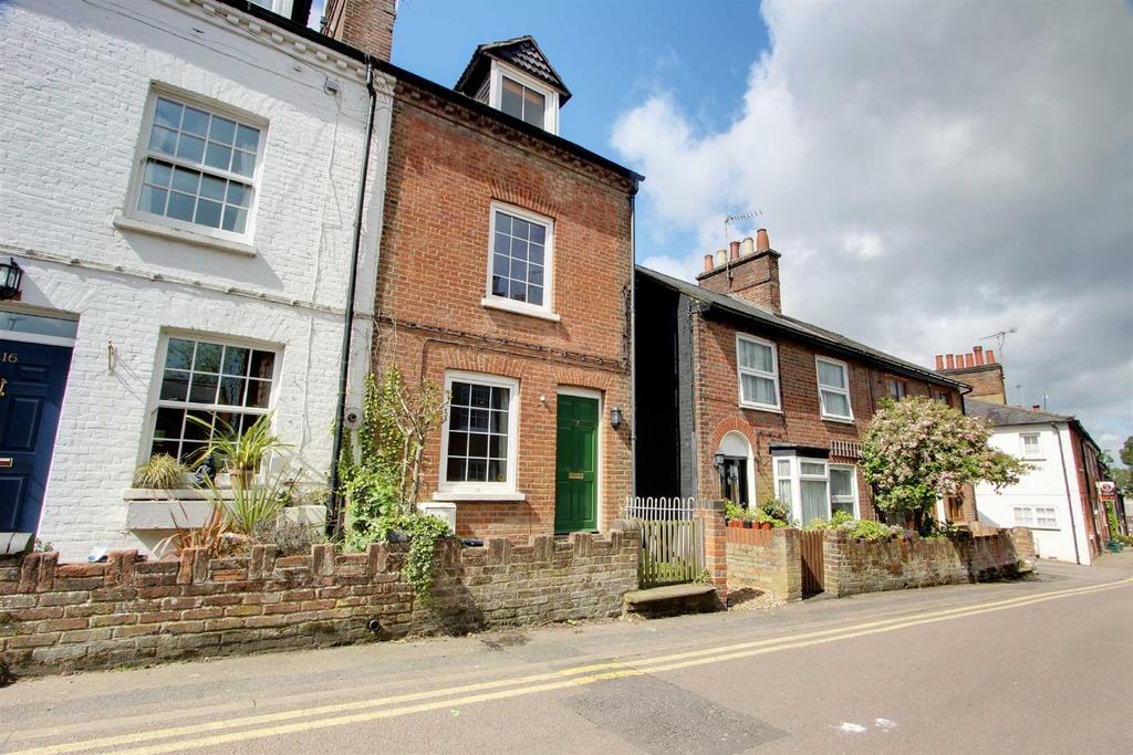 Henry Street, Tring 3 bed end of terrace house for sale £450,000
