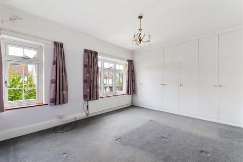 54 Woodcote Road, London, E11 2QA