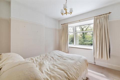 54 Woodcote Road, London, E11 2QA