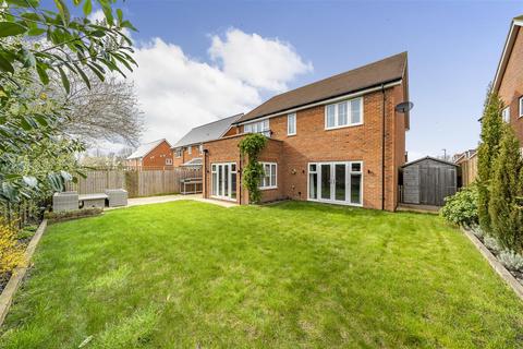 4 bedroom detached house for sale, Hammond Street, Aston Clinton, Buckinghamshire