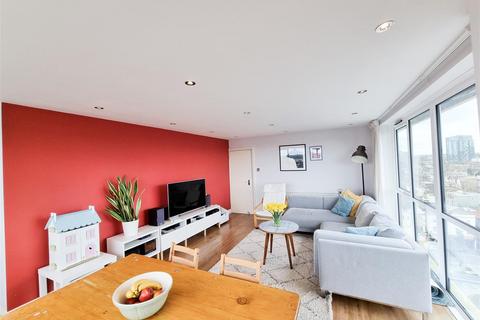 2 bedroom flat for sale, London Road, Croydon