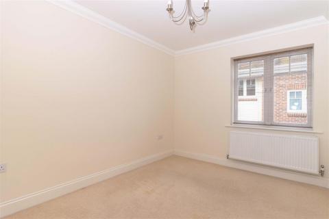 Apartment 4, Kingston Court, 20 Worthing Road, East Preston, Littlehampton, BN16 1FD