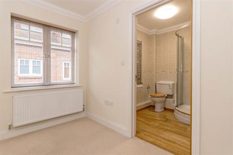 Apartment 4, Kingston Court, 20 Worthing Road, East Preston, Littlehampton, BN16 1FD