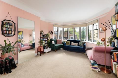 2 bedroom property for sale, Manor Fields, London