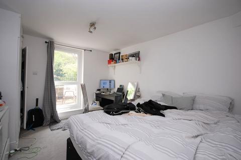2 bedroom apartment to rent, Leander Road, Brixton SW2