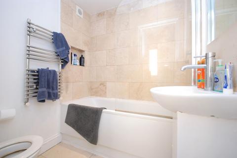 2 bedroom apartment to rent, Leander Road, Brixton SW2