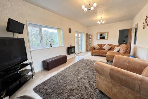 3 bedroom detached bungalow for sale, Aberdare CF44