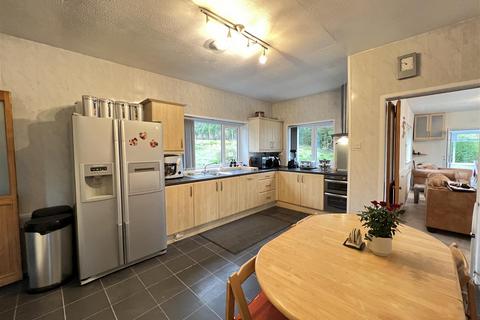 3 bedroom detached bungalow for sale, Llwydcoed CF44